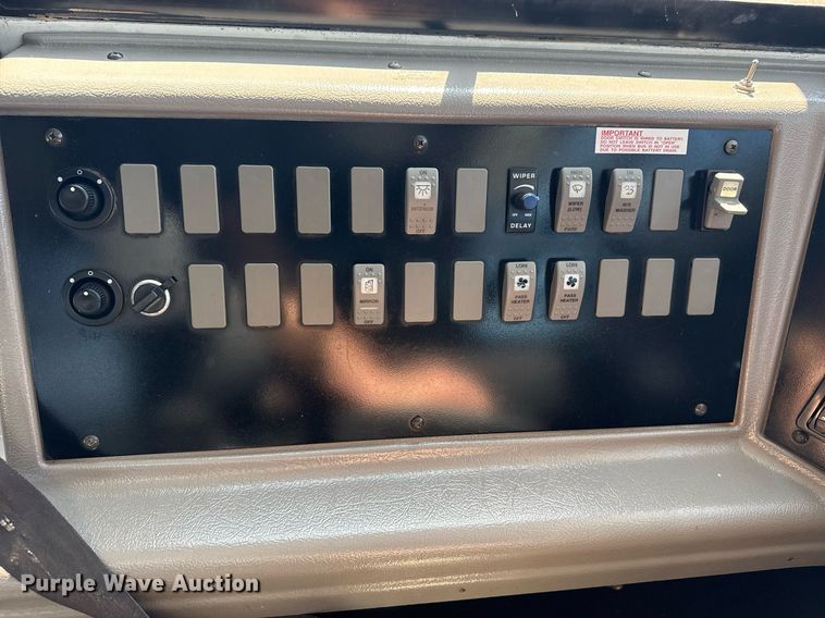 image for item EG2643 2007 Freightliner FS65 bus