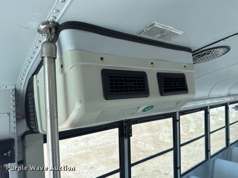 image for item EG2643 2007 Freightliner FS65 bus