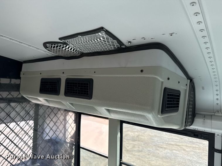 image for item EG2643 2007 Freightliner FS65 bus