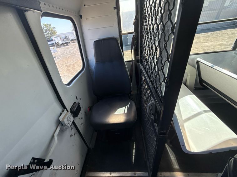 image for item EG2643 2007 Freightliner FS65 bus