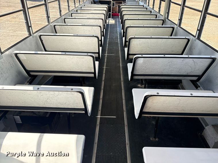 image for item EG2643 2007 Freightliner FS65 bus