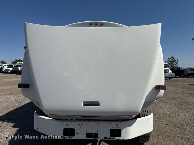 image for item EG2643 2007 Freightliner FS65 bus