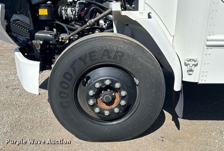 image for item EG2643 2007 Freightliner FS65 bus