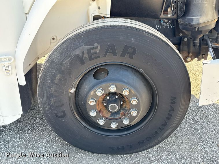 image for item EG2643 2007 Freightliner FS65 bus