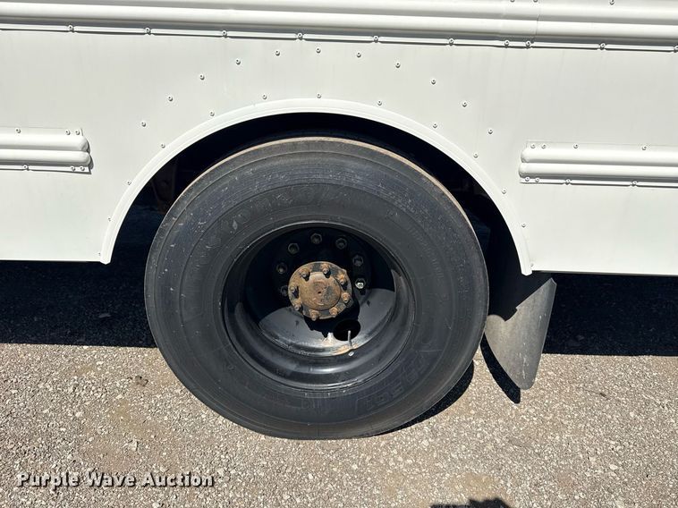 image for item EG2643 2007 Freightliner FS65 bus