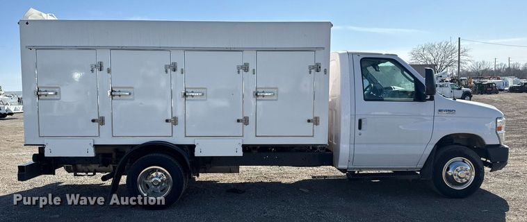 image for item EG2645 2018 Ford E450 Super Duty refrigerated truck