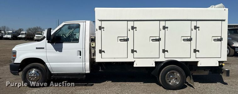 image for item EG2645 2018 Ford E450 Super Duty refrigerated truck