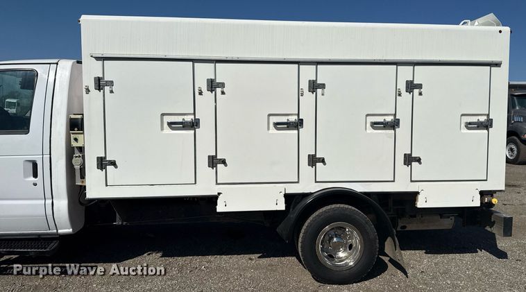 image for item EG2645 2018 Ford E450 Super Duty refrigerated truck