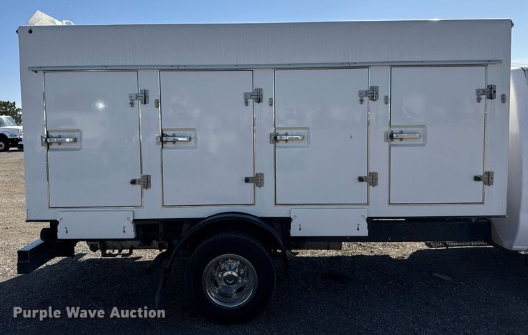 image for item EG2645 2018 Ford E450 Super Duty refrigerated truck