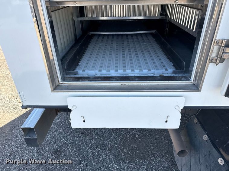 image for item EG2645 2018 Ford E450 Super Duty refrigerated truck