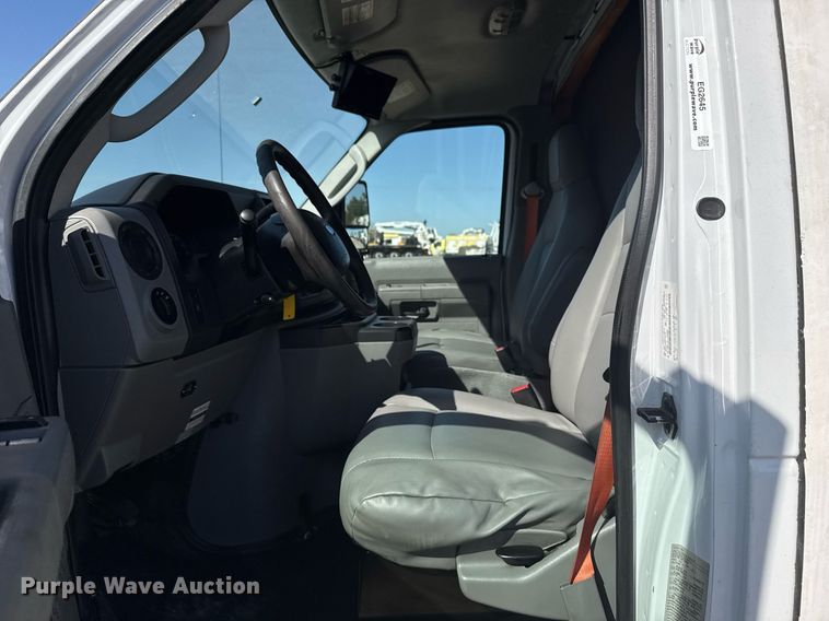 image for item EG2645 2018 Ford E450 Super Duty refrigerated truck