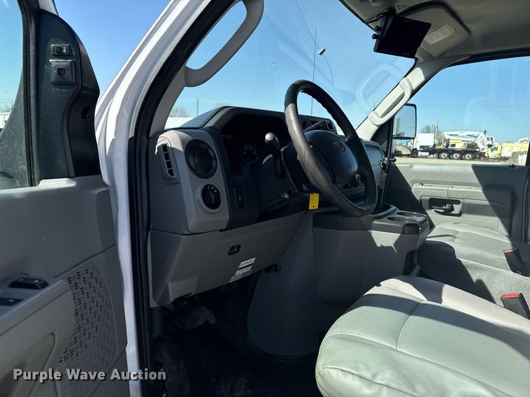 image for item EG2645 2018 Ford E450 Super Duty refrigerated truck