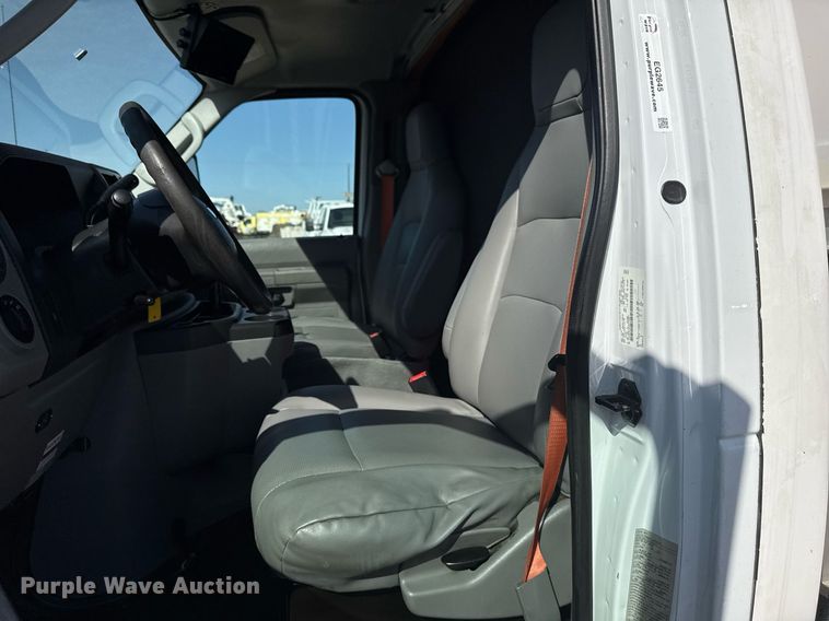 image for item EG2645 2018 Ford E450 Super Duty refrigerated truck