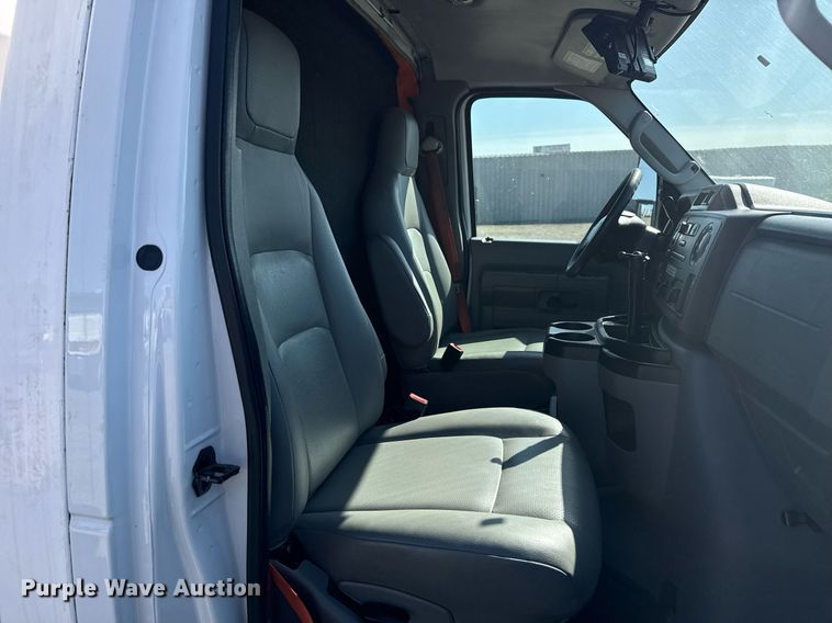 image for item EG2645 2018 Ford E450 Super Duty refrigerated truck