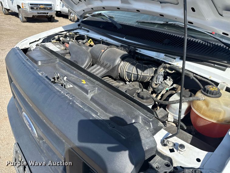 image for item EG2645 2018 Ford E450 Super Duty refrigerated truck