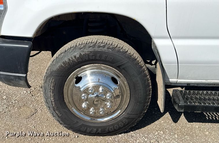 image for item EG2645 2018 Ford E450 Super Duty refrigerated truck