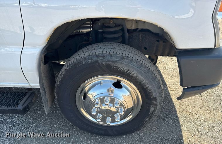 image for item EG2645 2018 Ford E450 Super Duty refrigerated truck