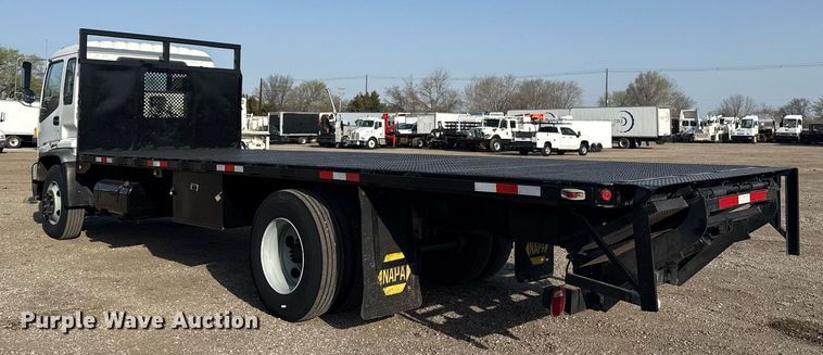 image for item EG2650 2001 Isuzu F7 flatbed truck