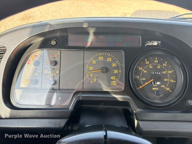 image for item EG2650 2001 Isuzu F7 flatbed truck