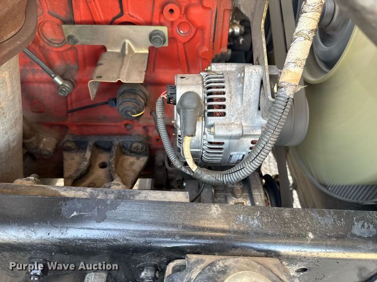 image for item EG2650 2001 Isuzu F7 flatbed truck