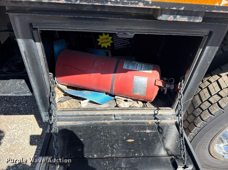 image for item EG2667 2009 Dodge Ram 5500 Quad Cab flatbed truck