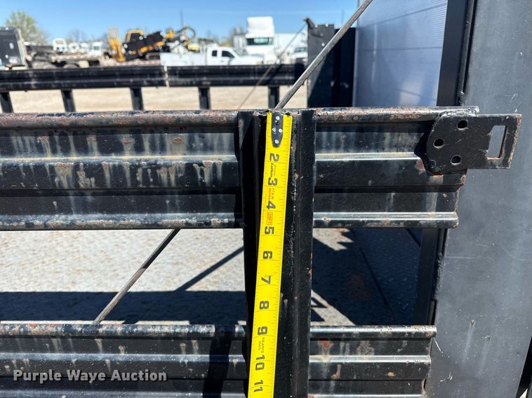 image for item EG2667 2009 Dodge Ram 5500 Quad Cab flatbed truck