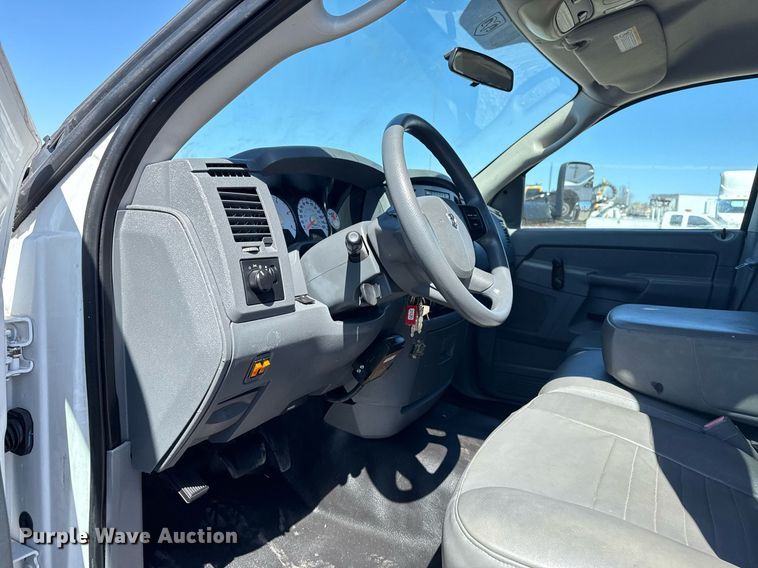 image for item EG2667 2009 Dodge Ram 5500 Quad Cab flatbed truck