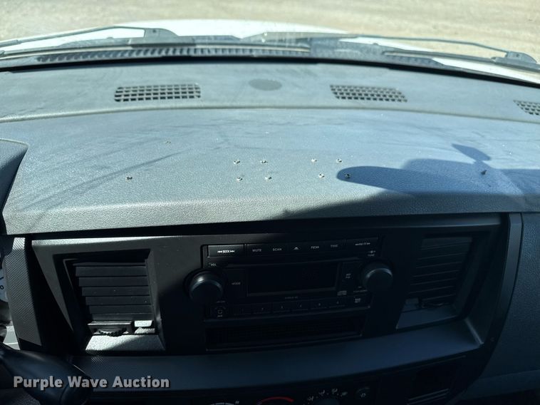 image for item EG2667 2009 Dodge Ram 5500 Quad Cab flatbed truck