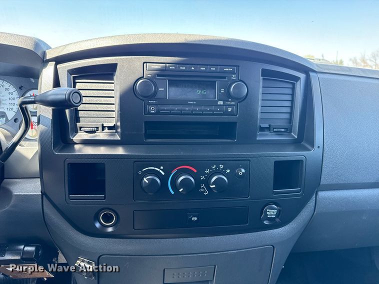 image for item EG2667 2009 Dodge Ram 5500 Quad Cab flatbed truck