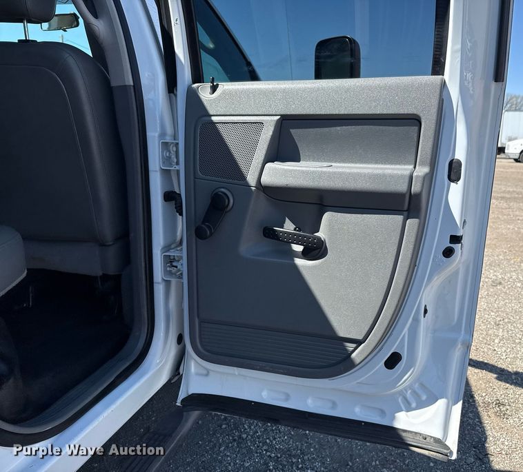 image for item EG2667 2009 Dodge Ram 5500 Quad Cab flatbed truck