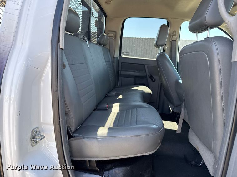 image for item EG2667 2009 Dodge Ram 5500 Quad Cab flatbed truck