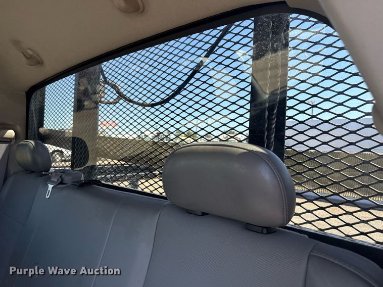 image for item EG2667 2009 Dodge Ram 5500 Quad Cab flatbed truck