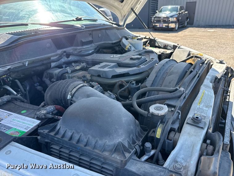 image for item EG2667 2009 Dodge Ram 5500 Quad Cab flatbed truck