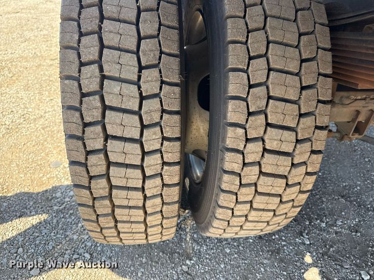 image for item EG2667 2009 Dodge Ram 5500 Quad Cab flatbed truck