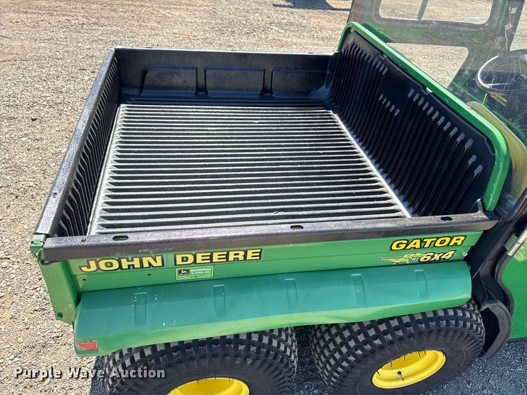 image for item EG5669 2002 John Deere Gator utility vehicle