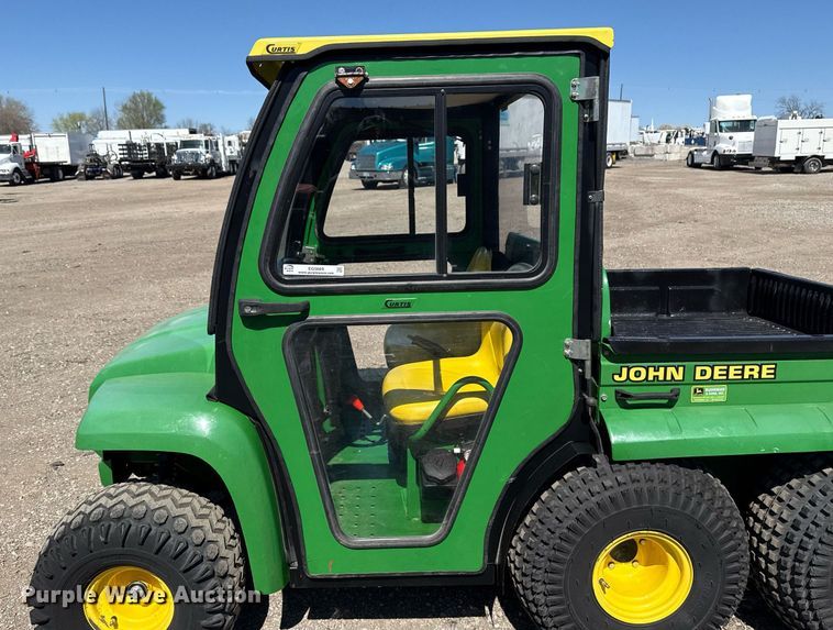 image for item EG5669 2002 John Deere Gator utility vehicle
