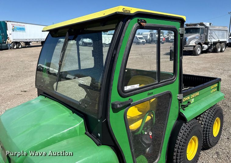 image for item EG5669 2002 John Deere Gator utility vehicle