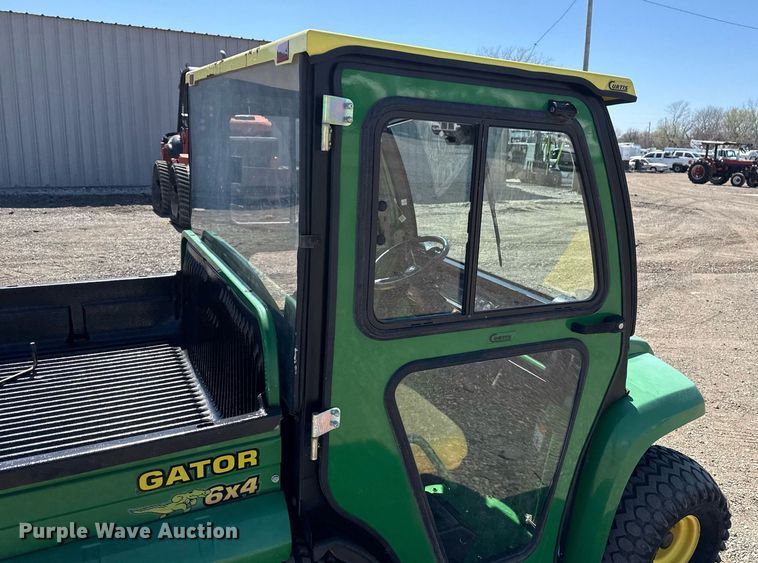 image for item EG5669 2002 John Deere Gator utility vehicle