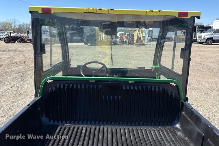 image for item EG5669 2002 John Deere Gator utility vehicle
