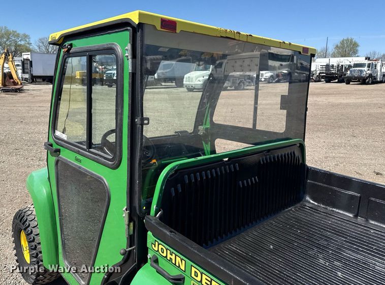 image for item EG5669 2002 John Deere Gator utility vehicle