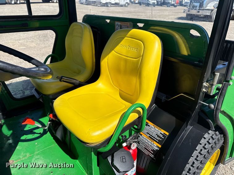 image for item EG5669 2002 John Deere Gator utility vehicle