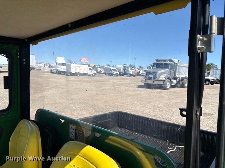 image for item EG5669 2002 John Deere Gator utility vehicle