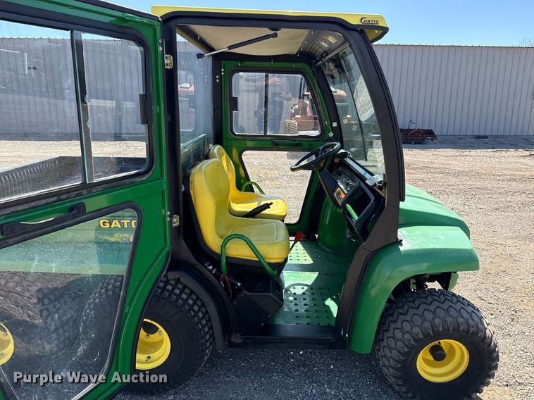 image for item EG5669 2002 John Deere Gator utility vehicle
