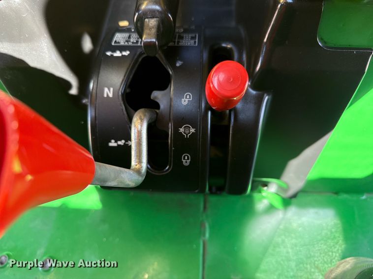 image for item EG5669 2002 John Deere Gator utility vehicle