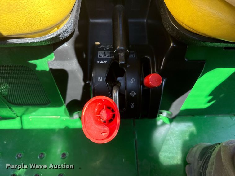 image for item EG5669 2002 John Deere Gator utility vehicle