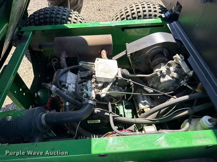 image for item EG5669 2002 John Deere Gator utility vehicle