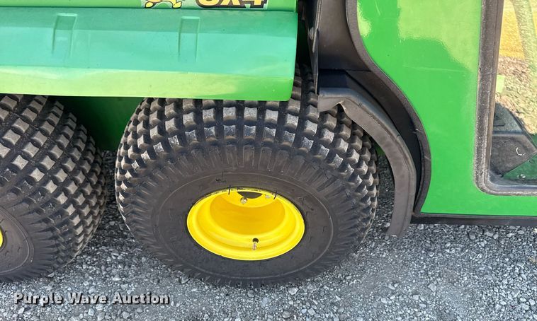 image for item EG5669 2002 John Deere Gator utility vehicle
