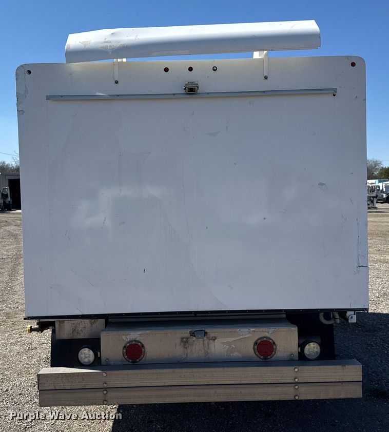 image for item EG5671 2018 Ford E450 Super Duty refrigerated truck