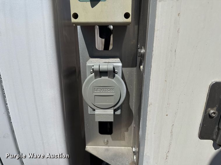 image for item EG5671 2018 Ford E450 Super Duty refrigerated truck