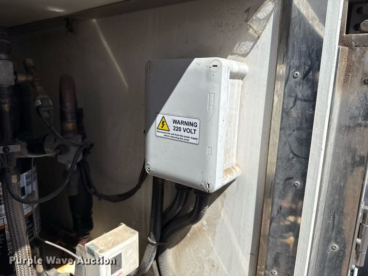 image for item EG5671 2018 Ford E450 Super Duty refrigerated truck